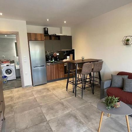 Thalassa Apartment Néa Péramos Eksteriør billede